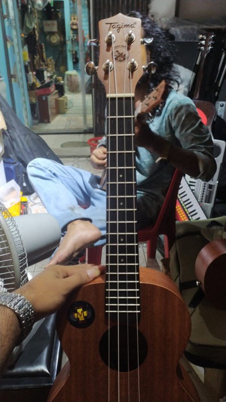 Tagima Ukulele